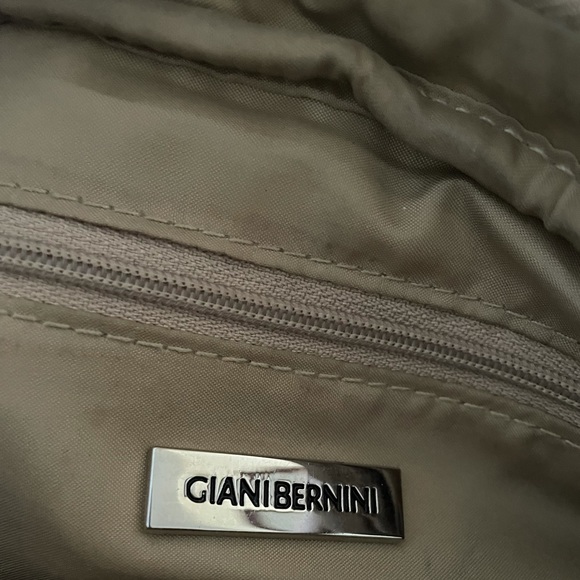 Giani Bernini gorgeous hardly used purse. - Picture 7 of 7